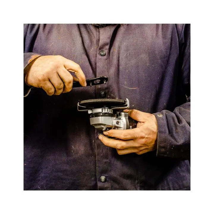 Worx 20V Power Share 4-1/2 in. Cordless Angle Grinder Kit with 2Ah Battery & Charger 2