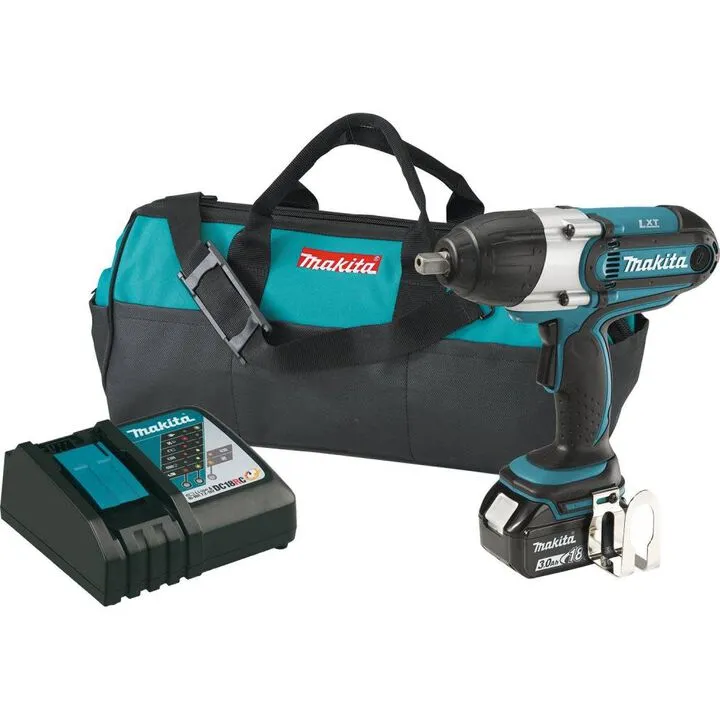 Makita 18V LXT Lithium-Ion Cordless 1/2 In. Impact Wrench Kit (3.0 Ah)